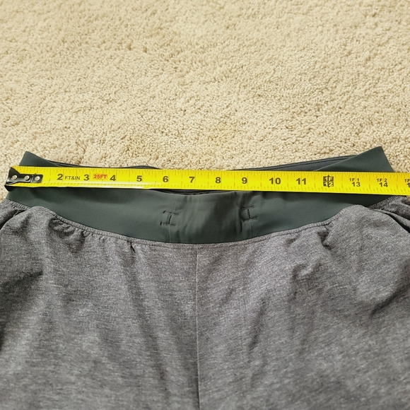 Lululemon T.H.E. Short *Linerless 9" M - Picture 8 of 9